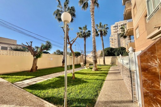 Resale - Lägenhet - Torrevieja - Calas blanca