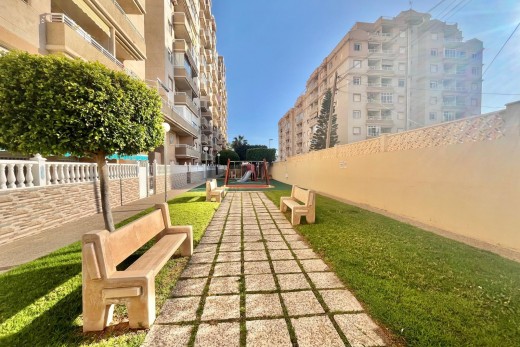 Resale - Lägenhet - Torrevieja - Calas blanca