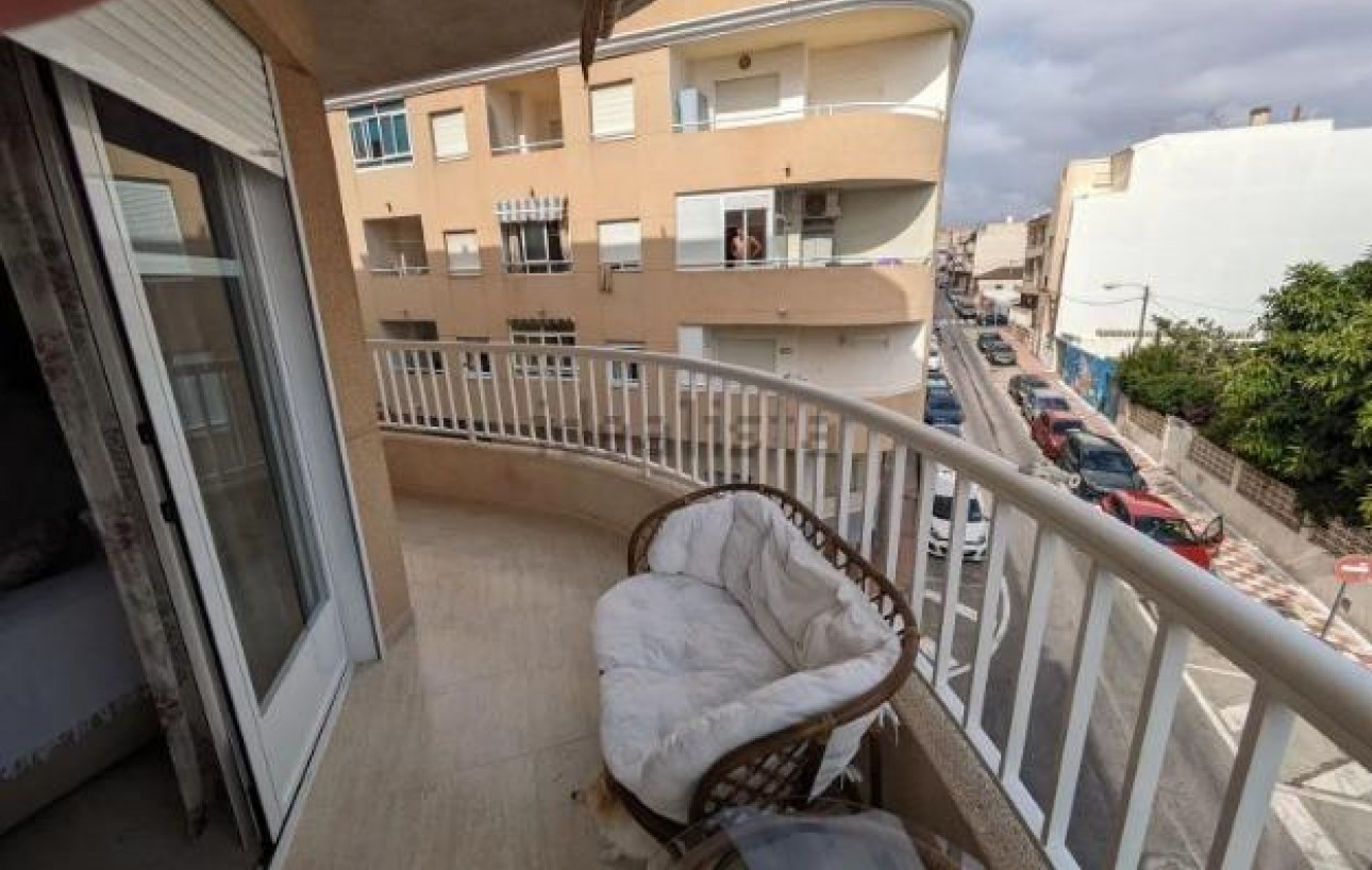Sale - Apartment - Torrevieja - Playa de los locos