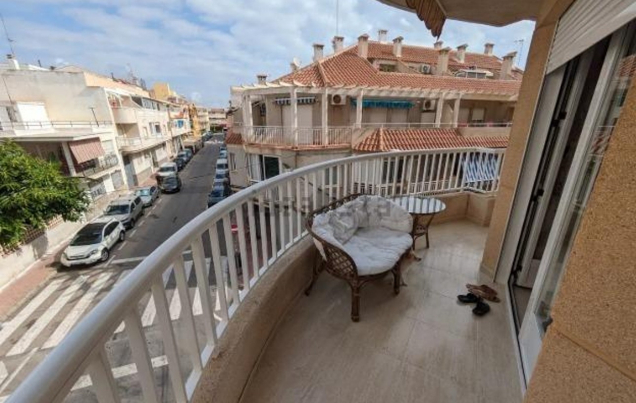 Sale - Apartment - Torrevieja - Playa de los locos
