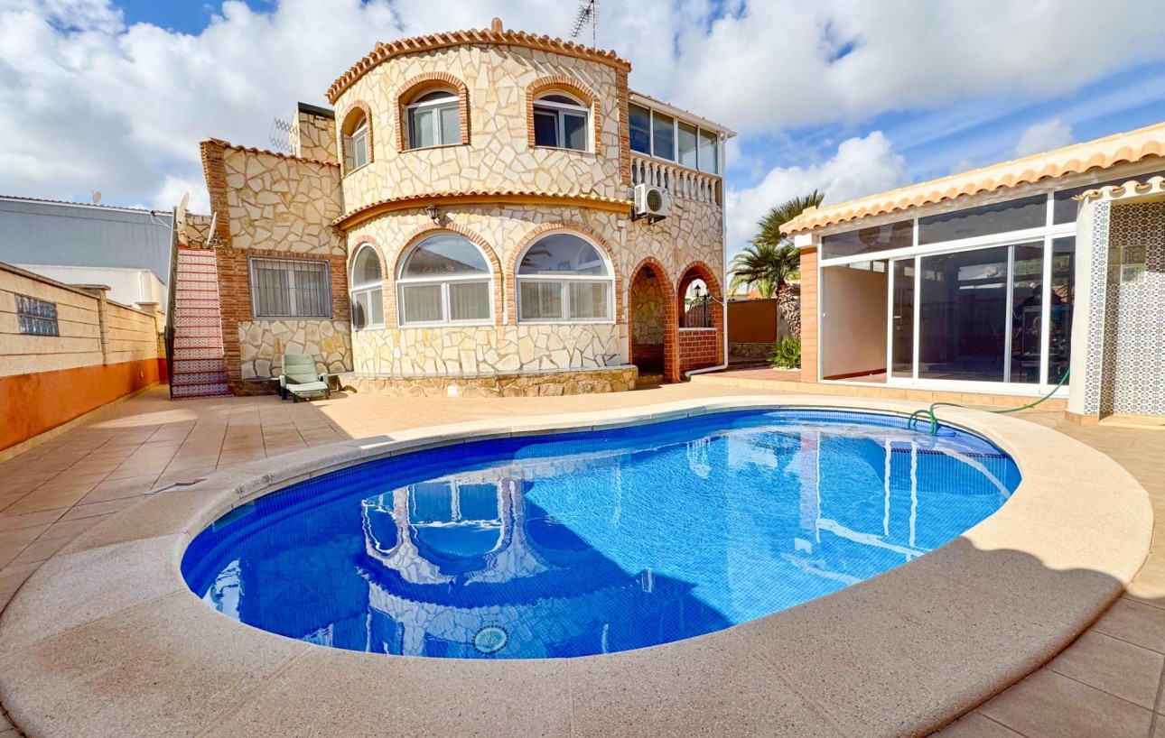 Venta - Chalet - Orihuela Costa - Los Almendros-La Florida