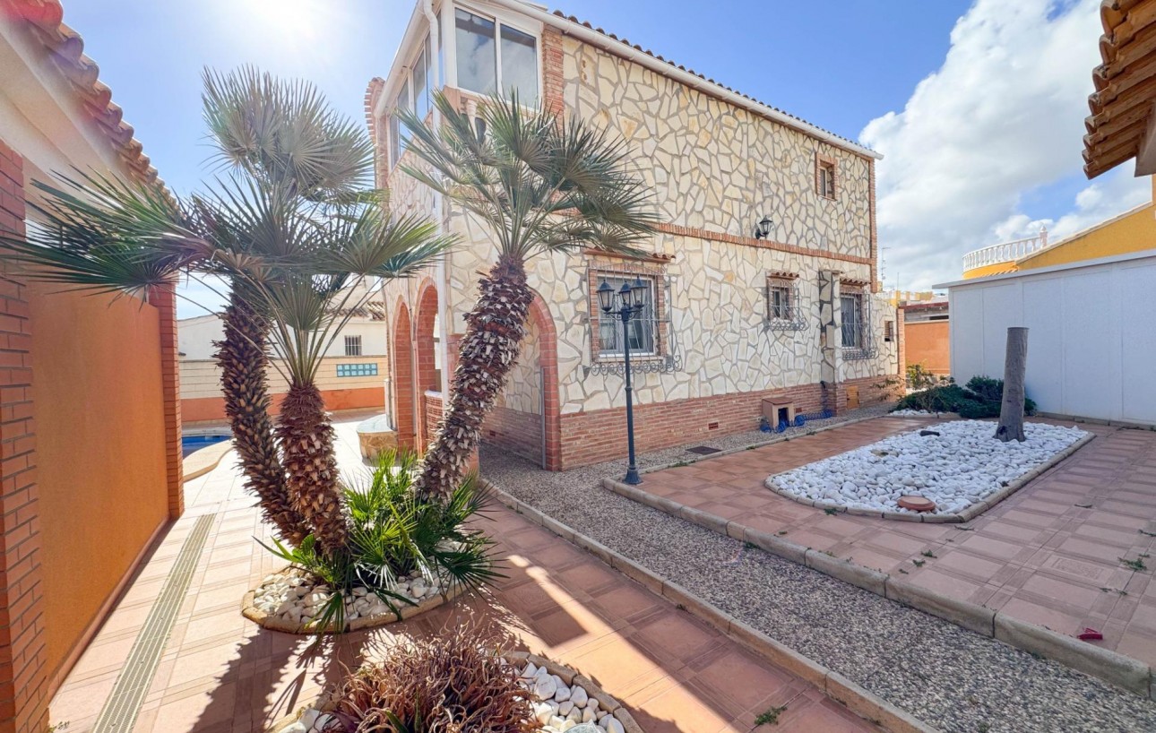 Venta - Chalet - Orihuela Costa - Los Almendros-La Florida