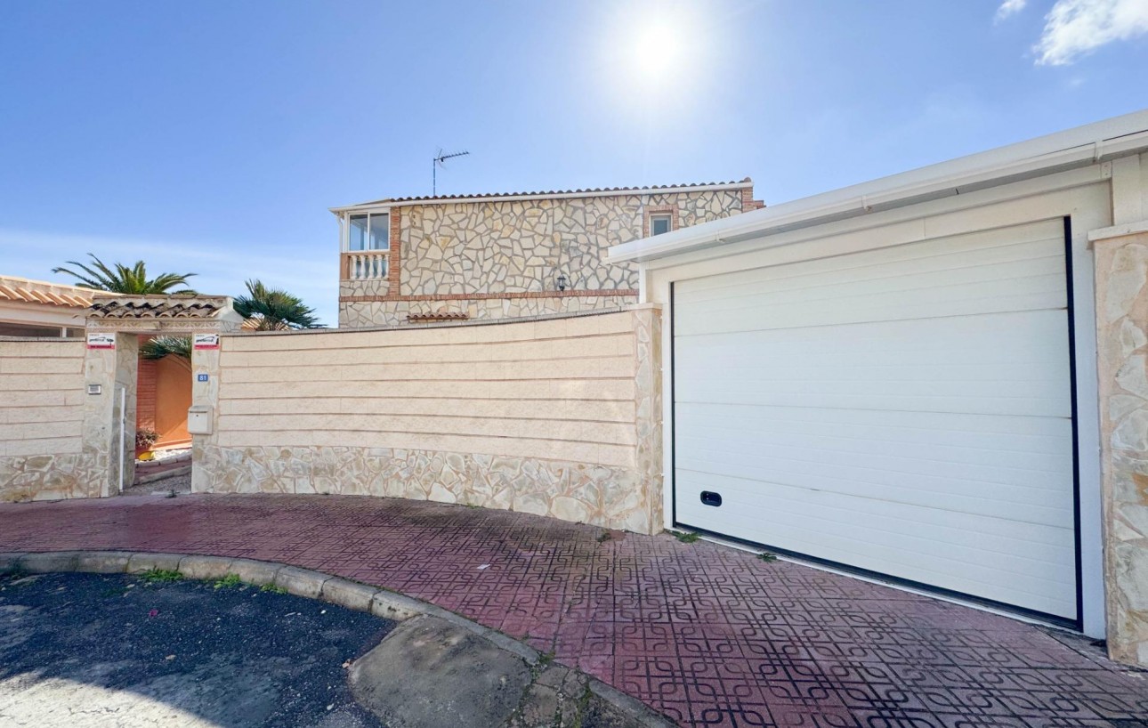 Venta - Chalet - Orihuela Costa - Los Almendros-La Florida