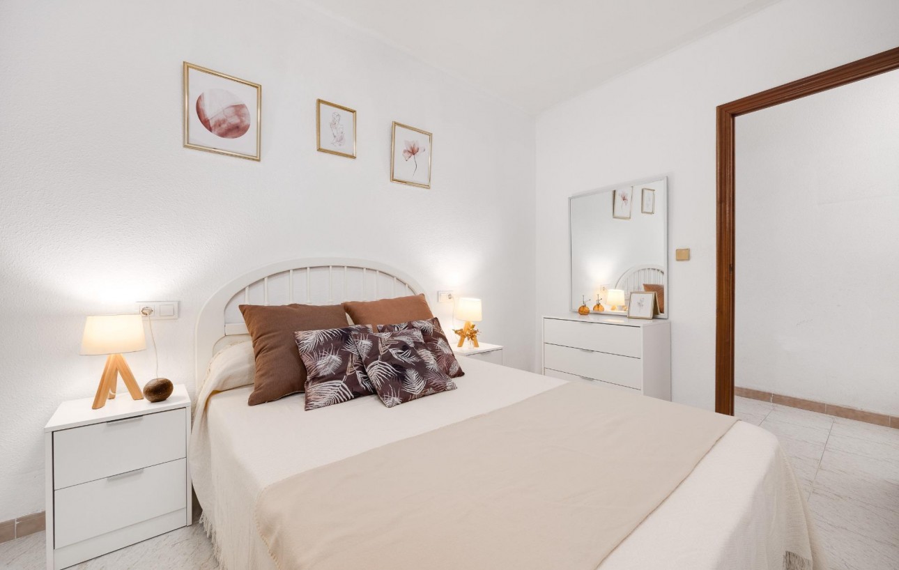 Venta - Apartamento - Torrevieja - Estacion de autobuses