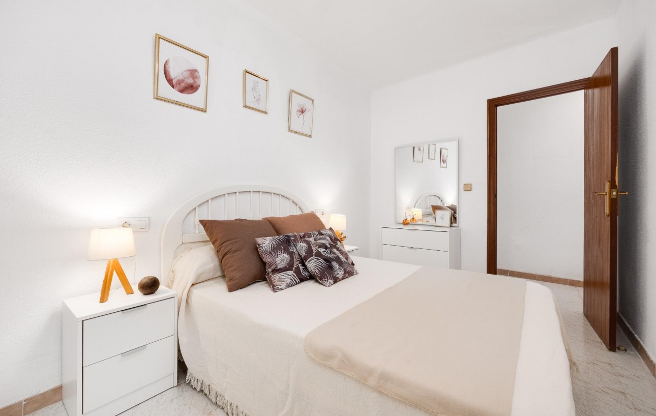 Venta - Apartamento - Torrevieja - Estacion de autobuses