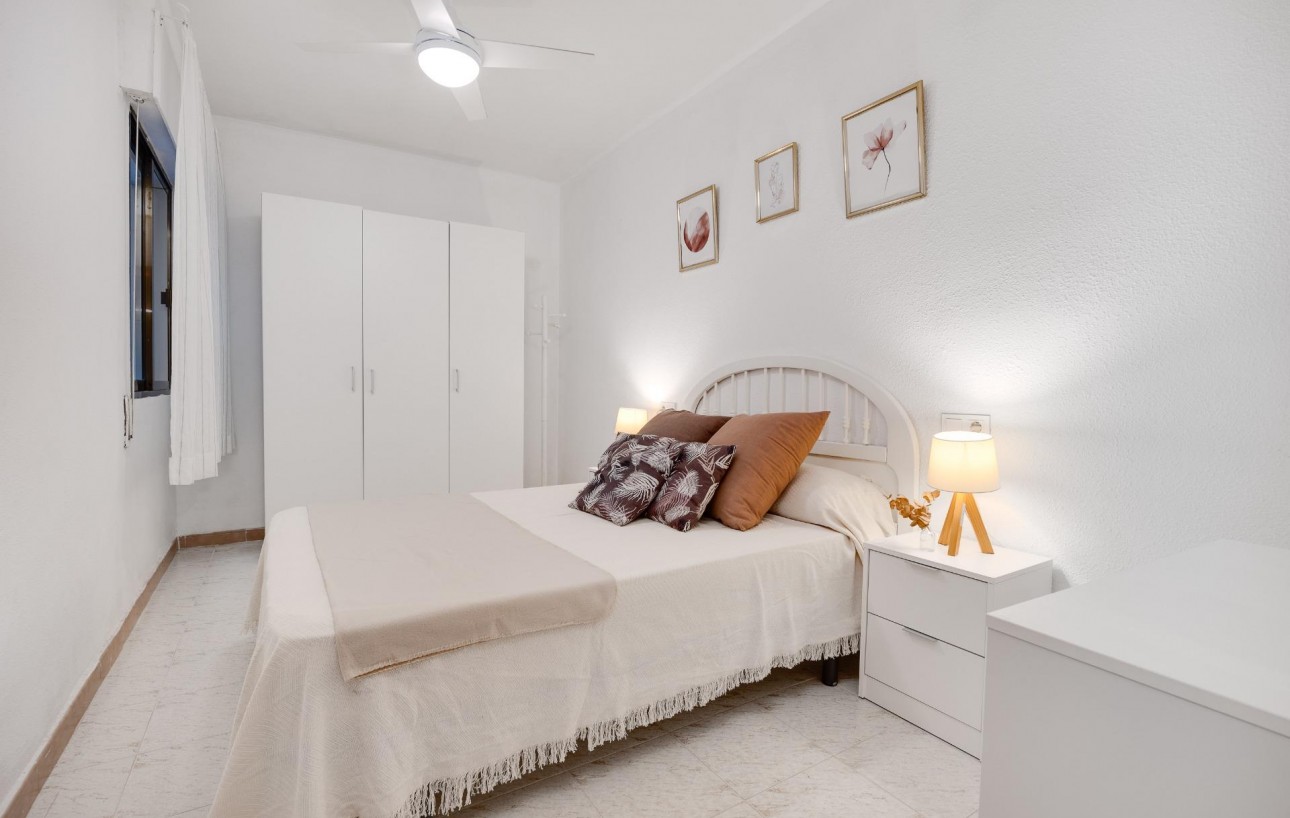 Venta - Apartamento - Torrevieja - Estacion de autobuses