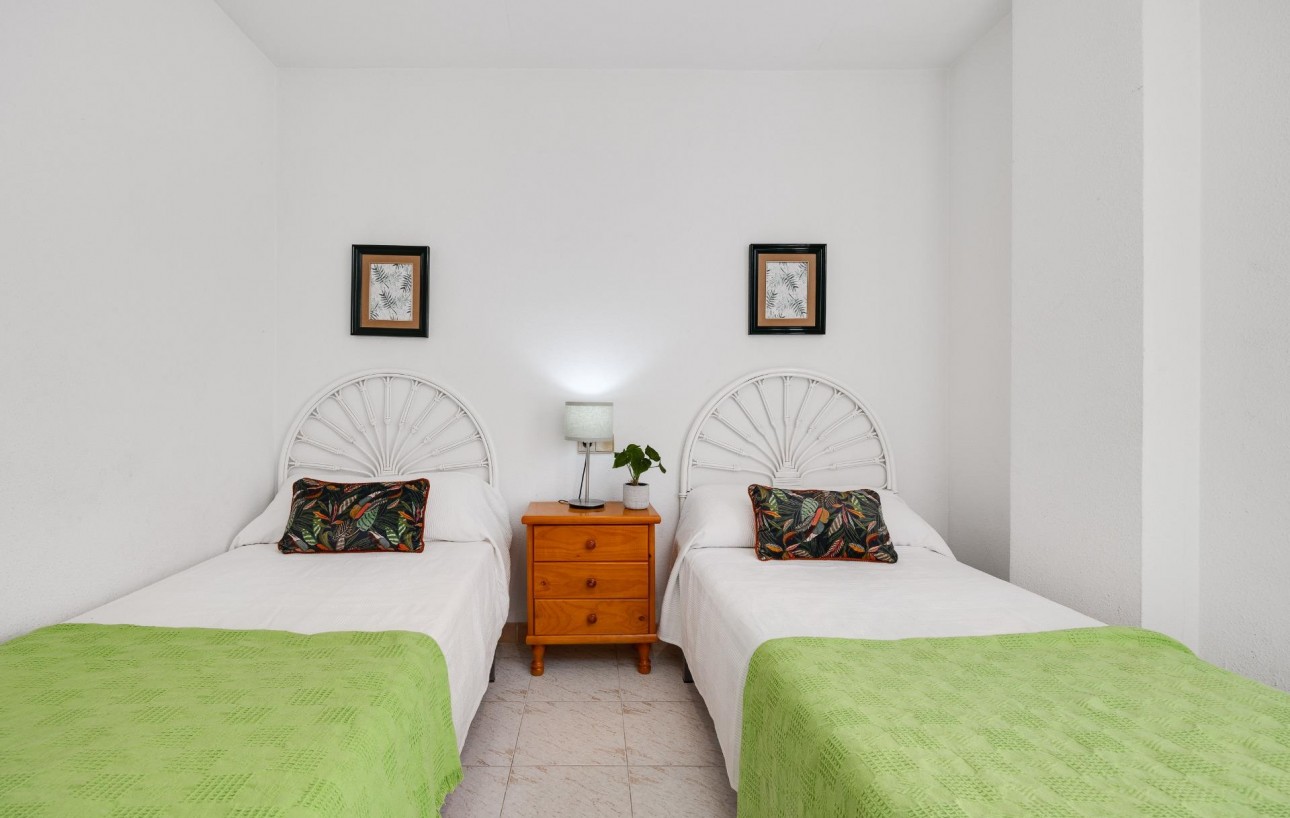 Venta - Apartamento - Torrevieja - Estacion de autobuses
