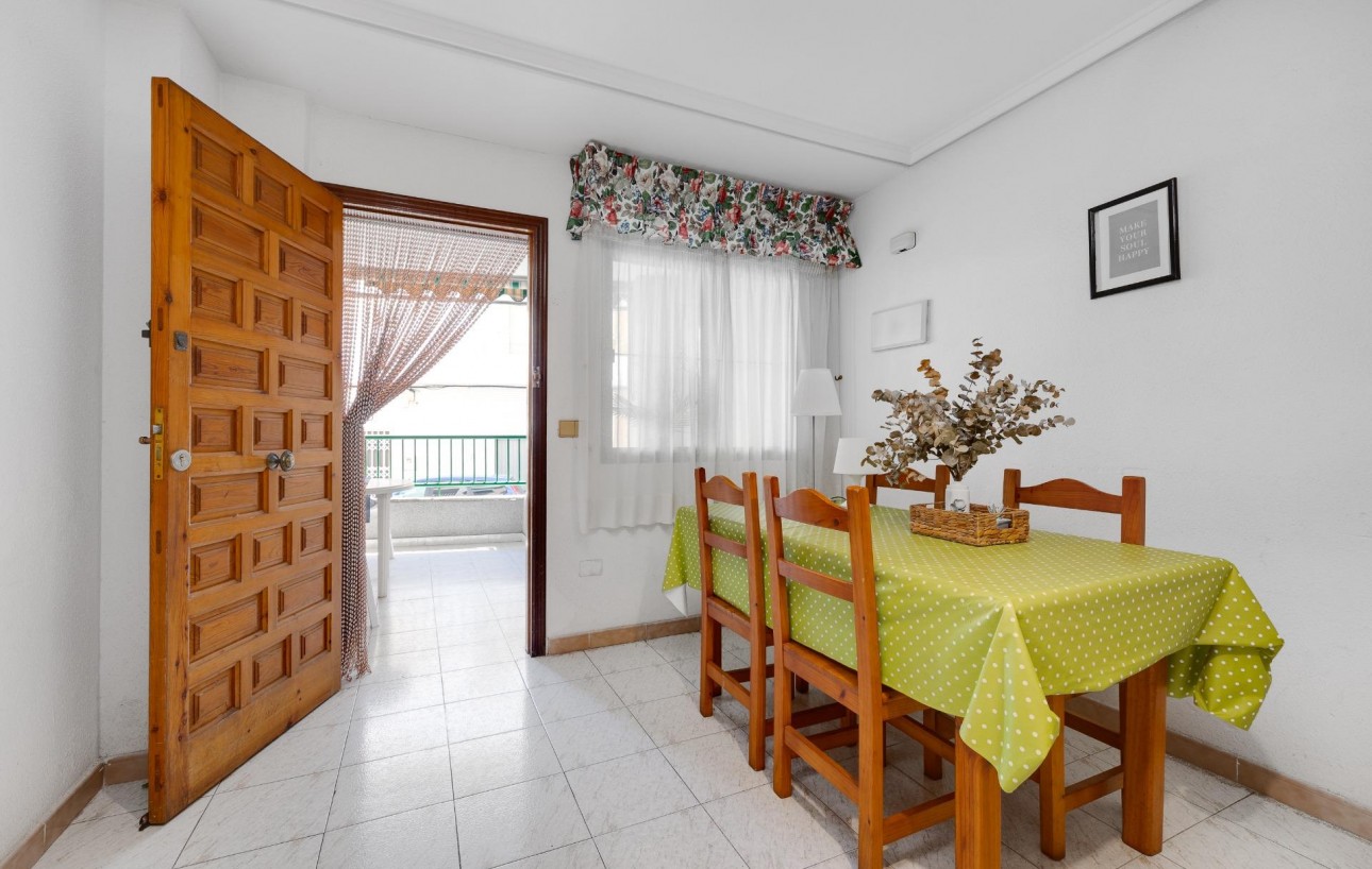 Venta - Apartamento - Torrevieja - Estacion de autobuses
