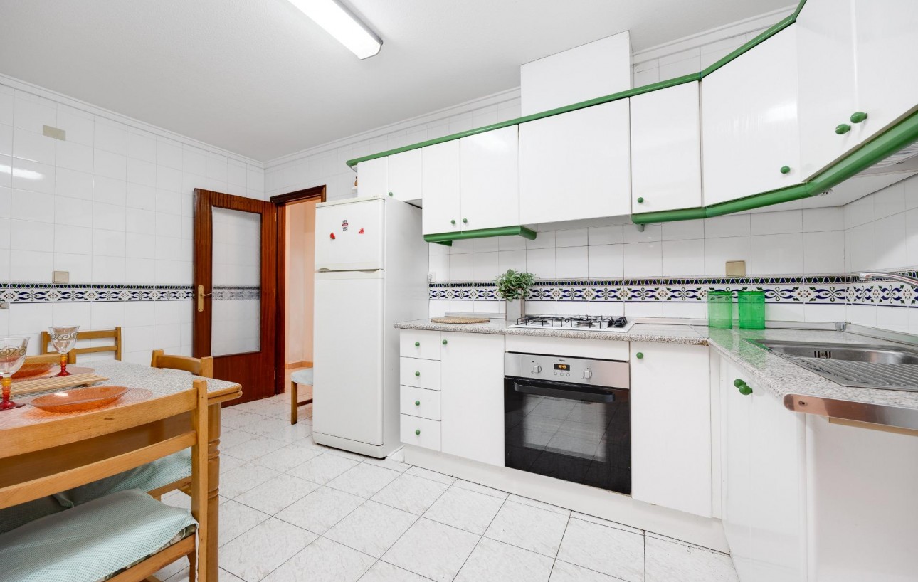 Venta - Apartamento - Torrevieja - Estacion de autobuses