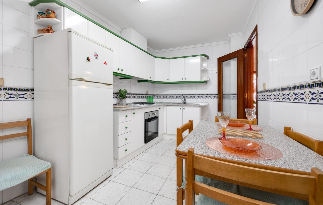 Venta - Apartamento - Torrevieja - Estacion de autobuses