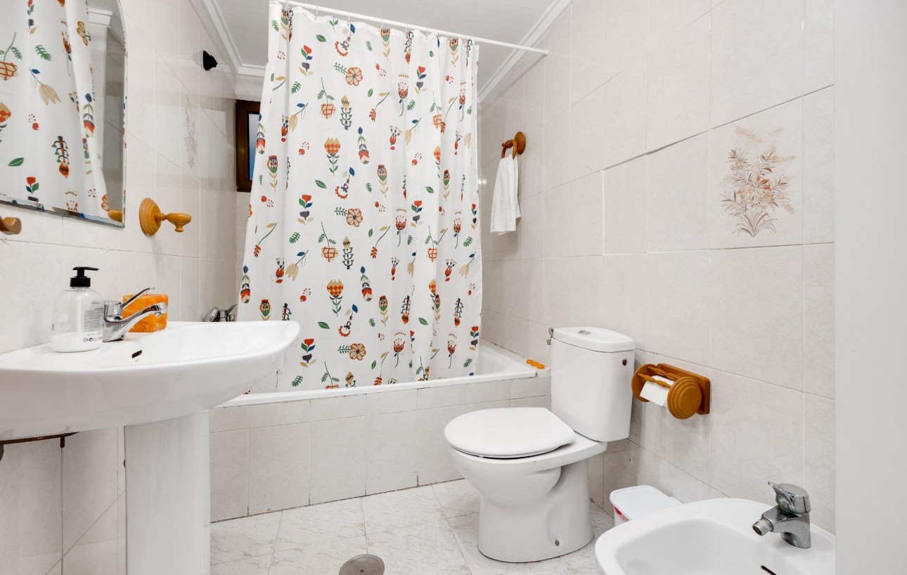 Venta - Apartamento - Torrevieja - Estacion de autobuses