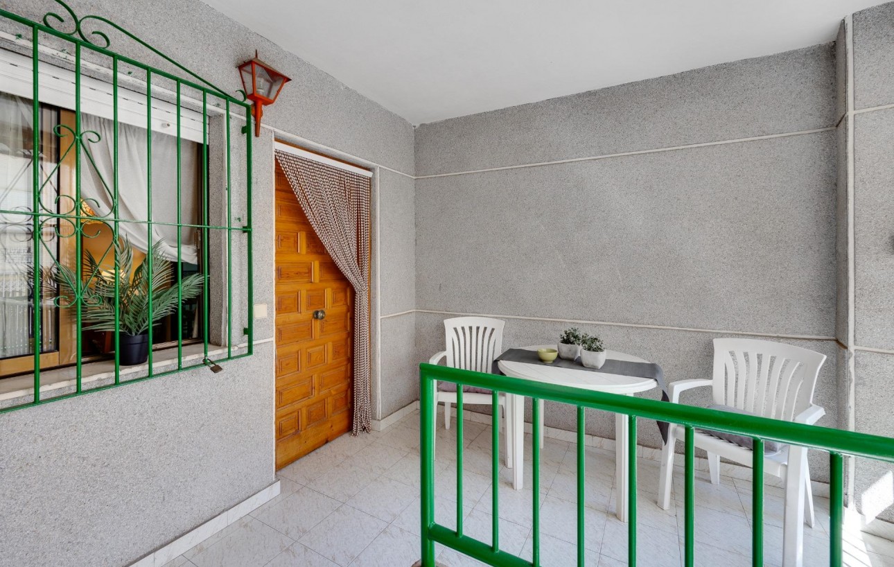 Venta - Apartamento - Torrevieja - Estacion de autobuses