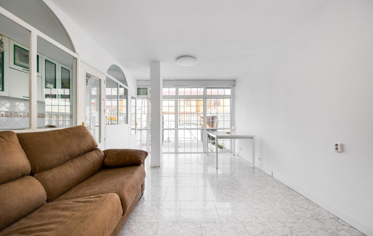Resale - Bungalow Planta Baja - Torrevieja - Playa de los Naufragos