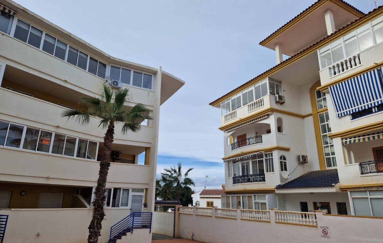 Resale - Piso - Torrevieja - Torreblanca