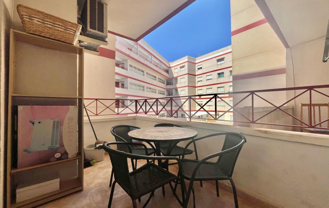 Resale - Lägenhet - Torrevieja - Centro