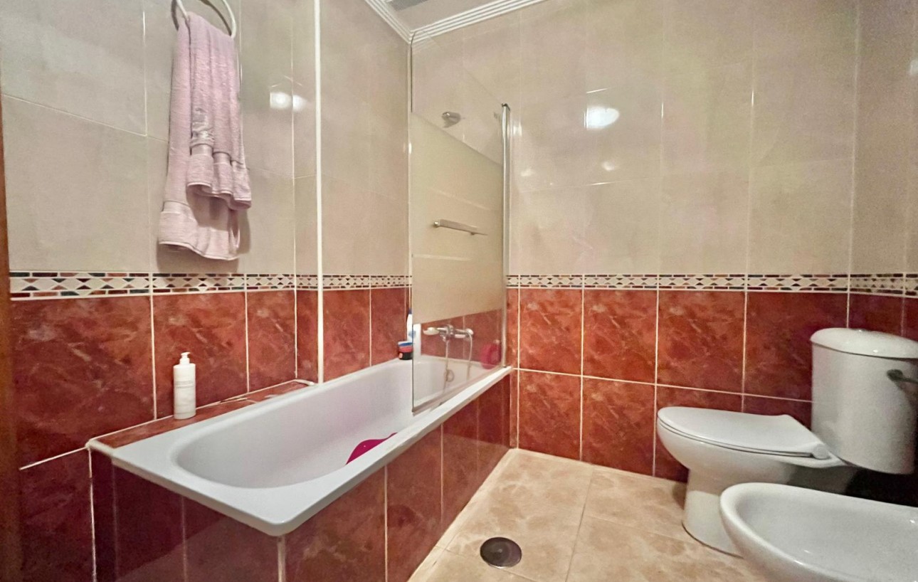 Resale - Lägenhet - Torrevieja - Centro