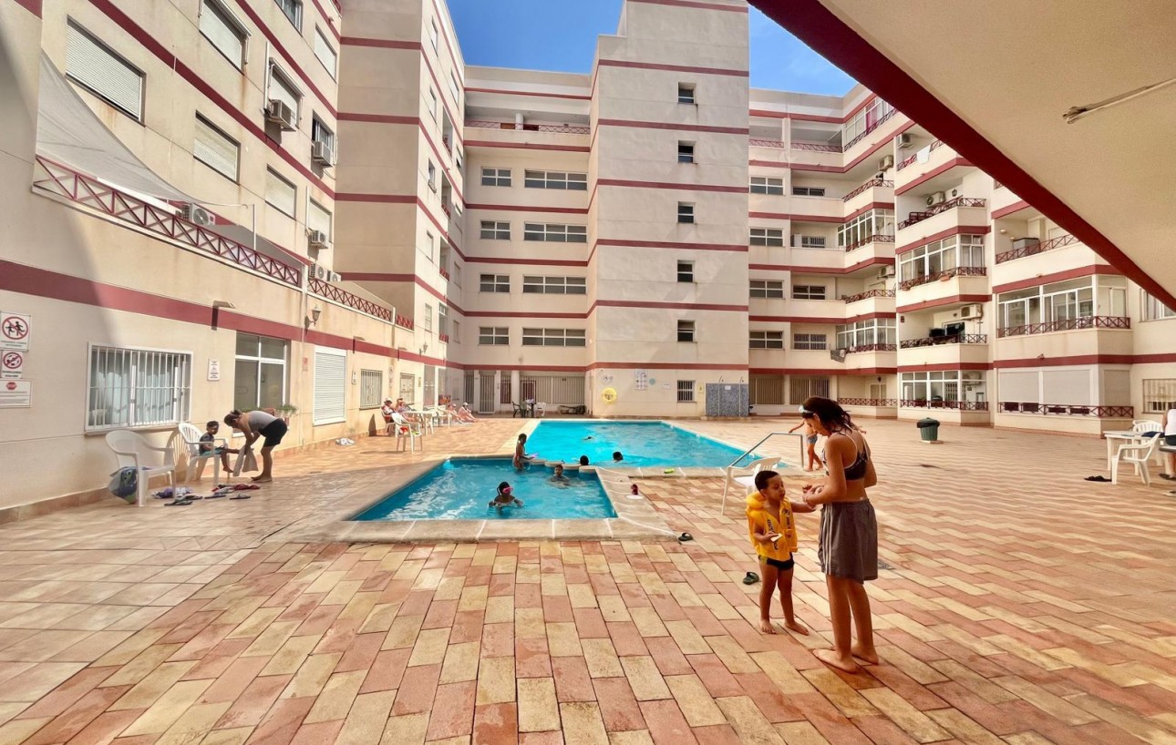 Resale - Lägenhet - Torrevieja - Centro