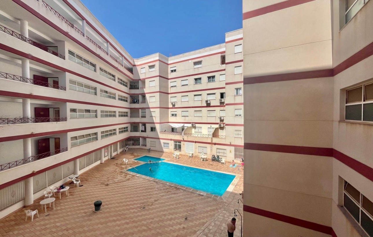 Resale - Lägenhet - Torrevieja - Centro
