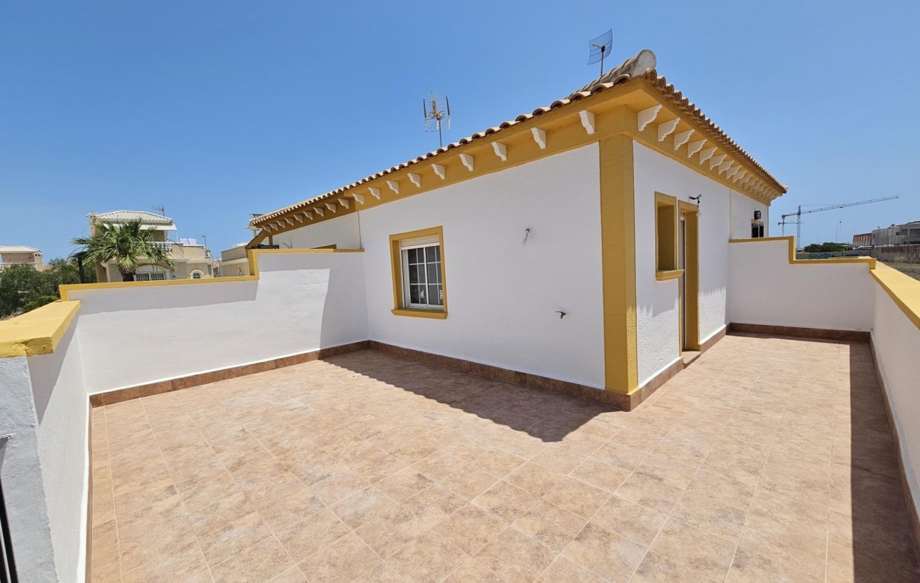Resale - Radhus - Torrevieja - Aguas Nuevas