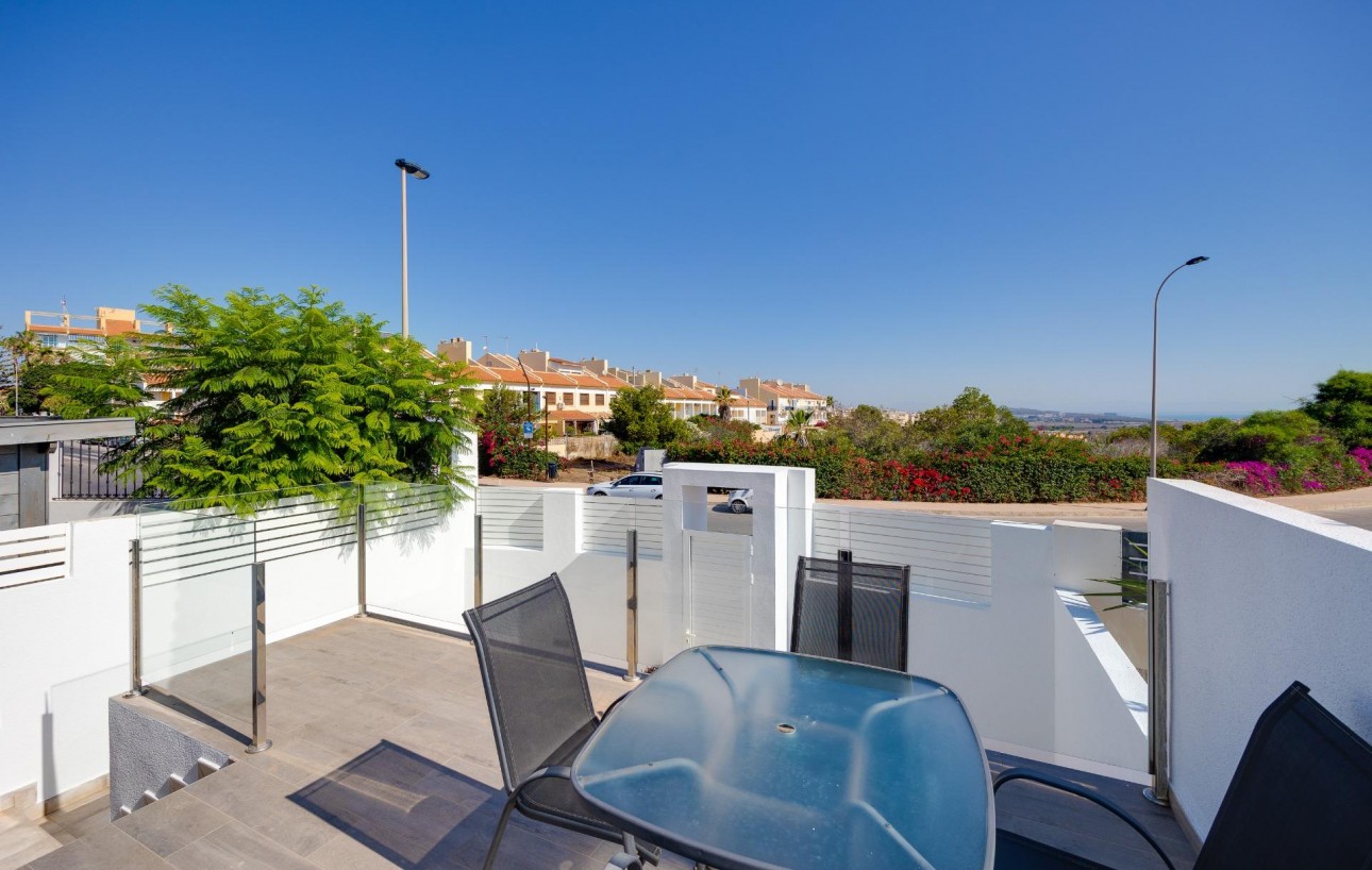 Resale - Villa - Torrevieja - Aguas Nuevas