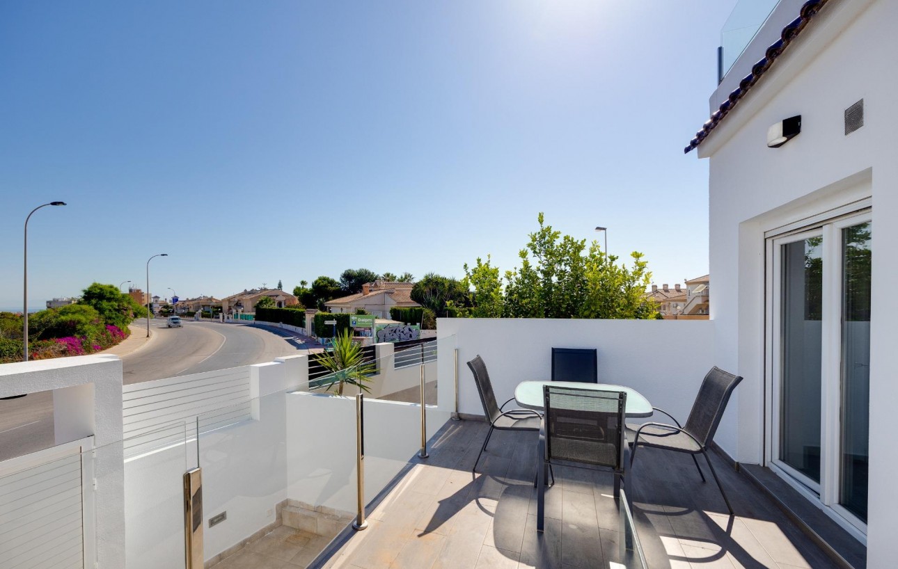 Resale - Villa - Torrevieja - Aguas Nuevas