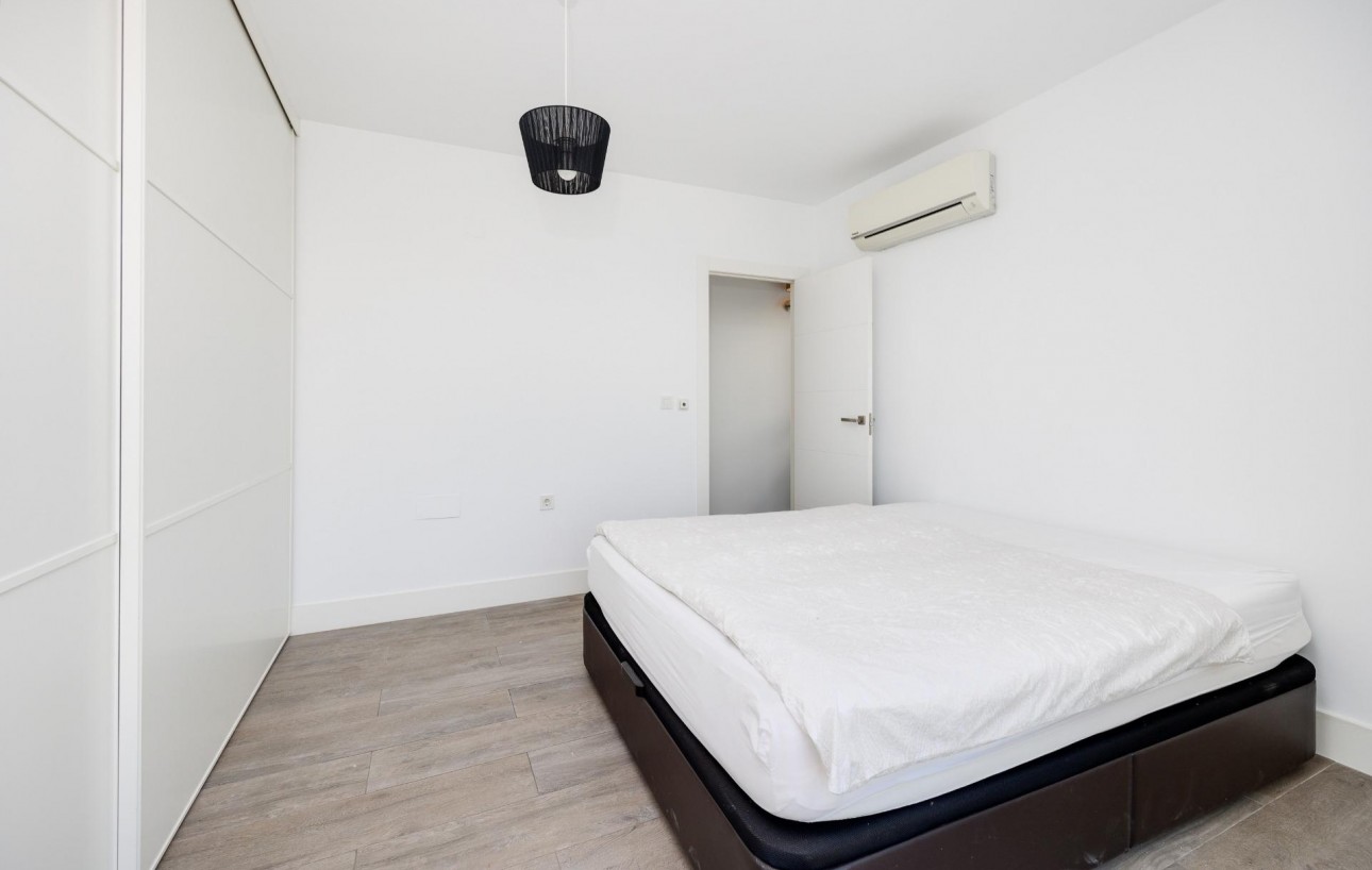 Resale - Villa - Torrevieja - Aguas Nuevas