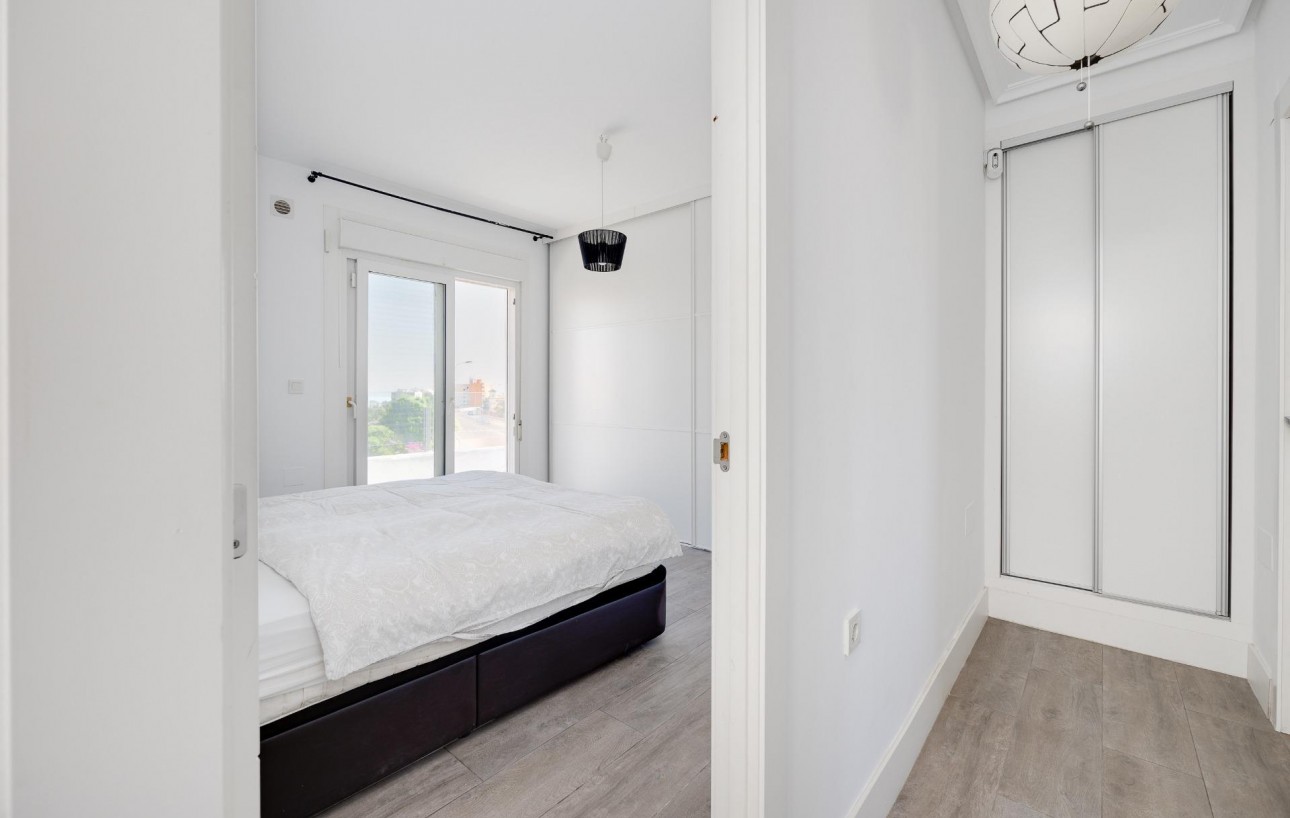 Resale - Villa - Torrevieja - Aguas Nuevas