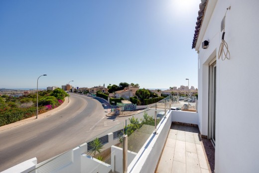 Resale - Villa - Torrevieja - Aguas Nuevas