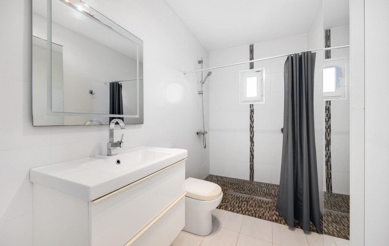 Resale - Villa - Torrevieja - Aguas Nuevas