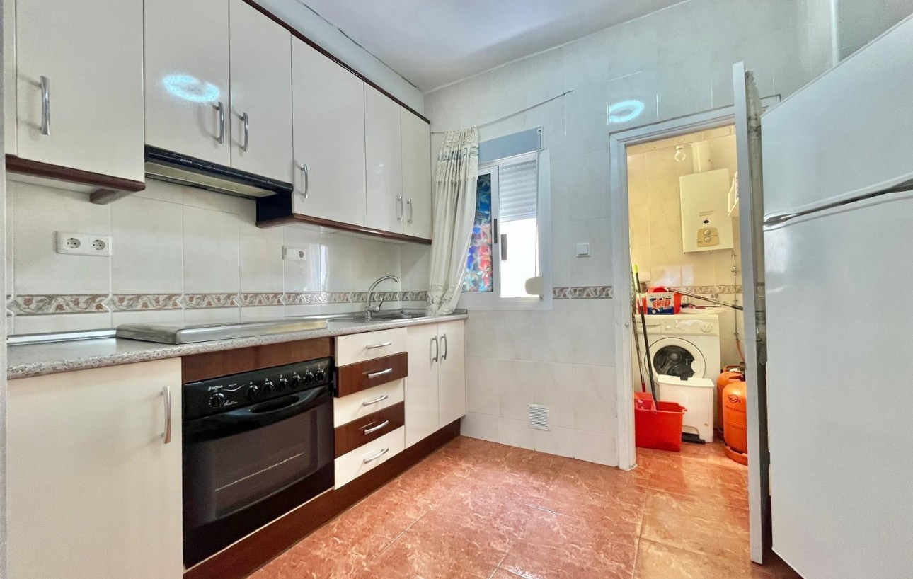 Resale - Wohnung - Torrevieja - Estacion de autobuses