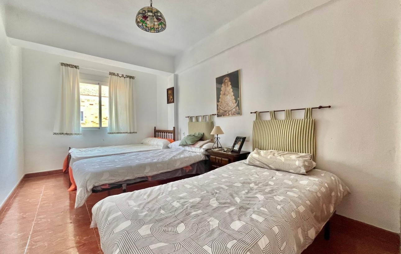 Resale - Wohnung - Torrevieja - Estacion de autobuses