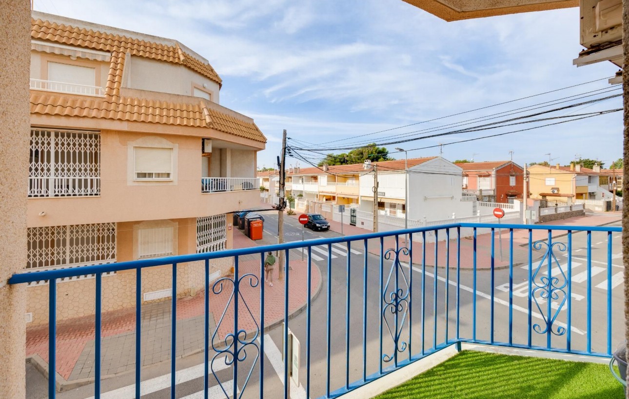 Resale - Lägenhet - Torrevieja - Playa de los Naufragos