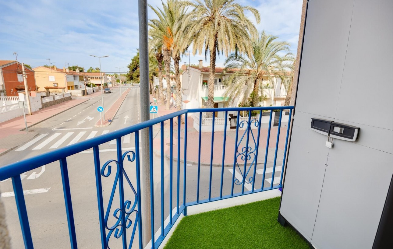 Resale - Lägenhet - Torrevieja - Playa de los Naufragos