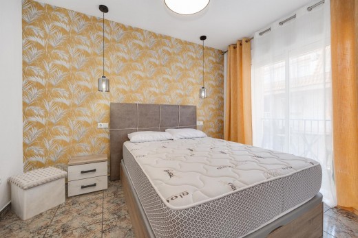 Resale - Lägenhet - Torrevieja - Playa de los Naufragos
