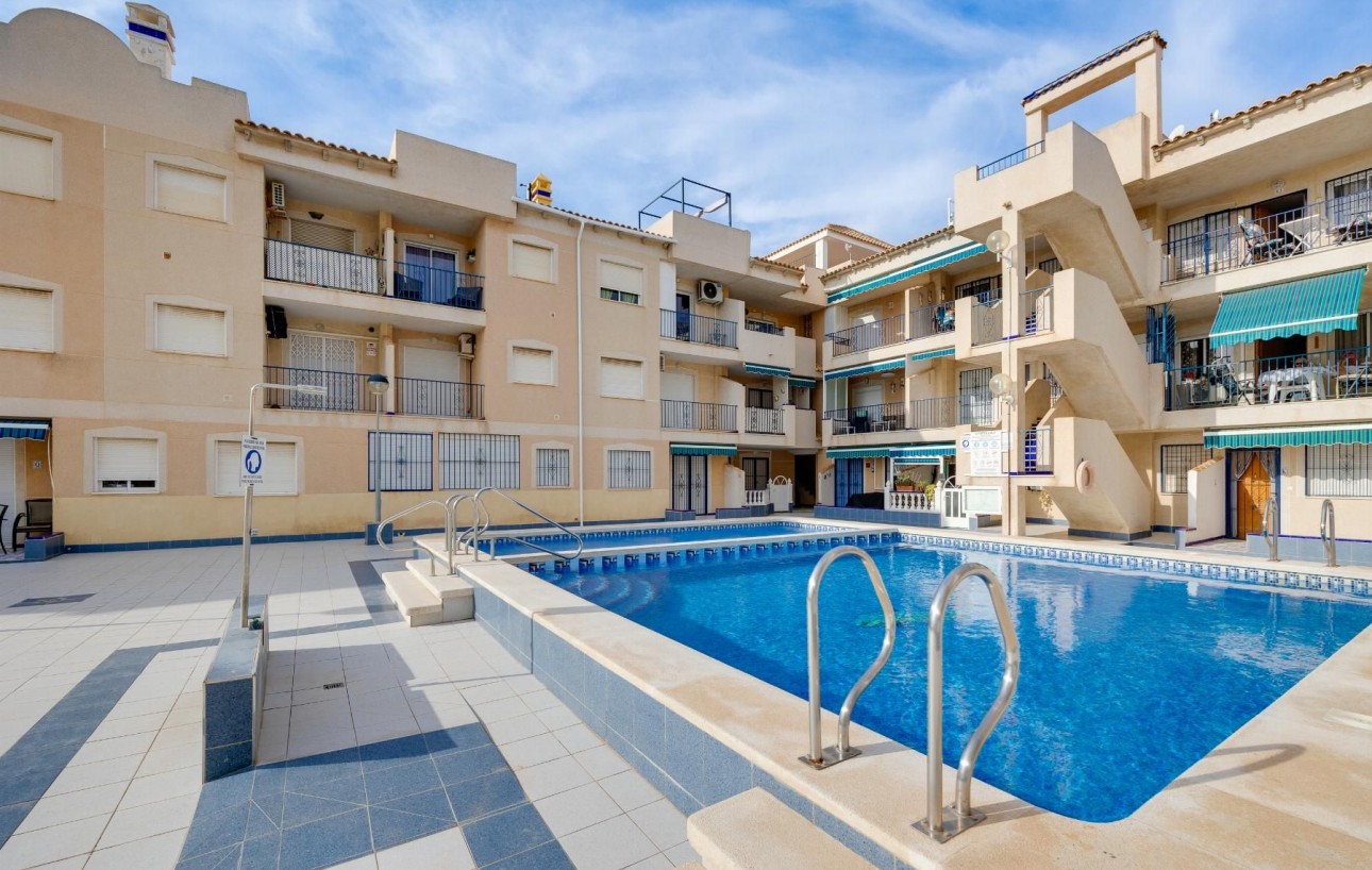Resale - Lägenhet - Torrevieja - Playa de los Naufragos