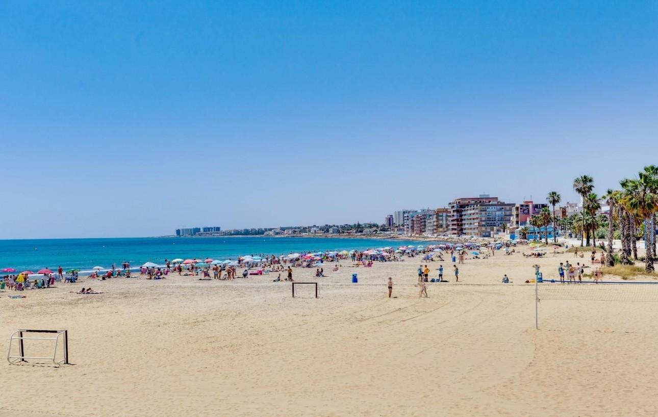 Resale - Lägenhet - Torrevieja - Playa de los Naufragos