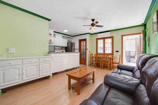 Resale - Lägenhet - Torrevieja - Playa de los Naufragos