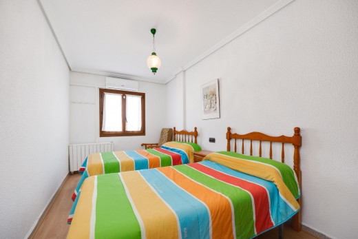 Resale - Lägenhet - Torrevieja - Playa de los Naufragos