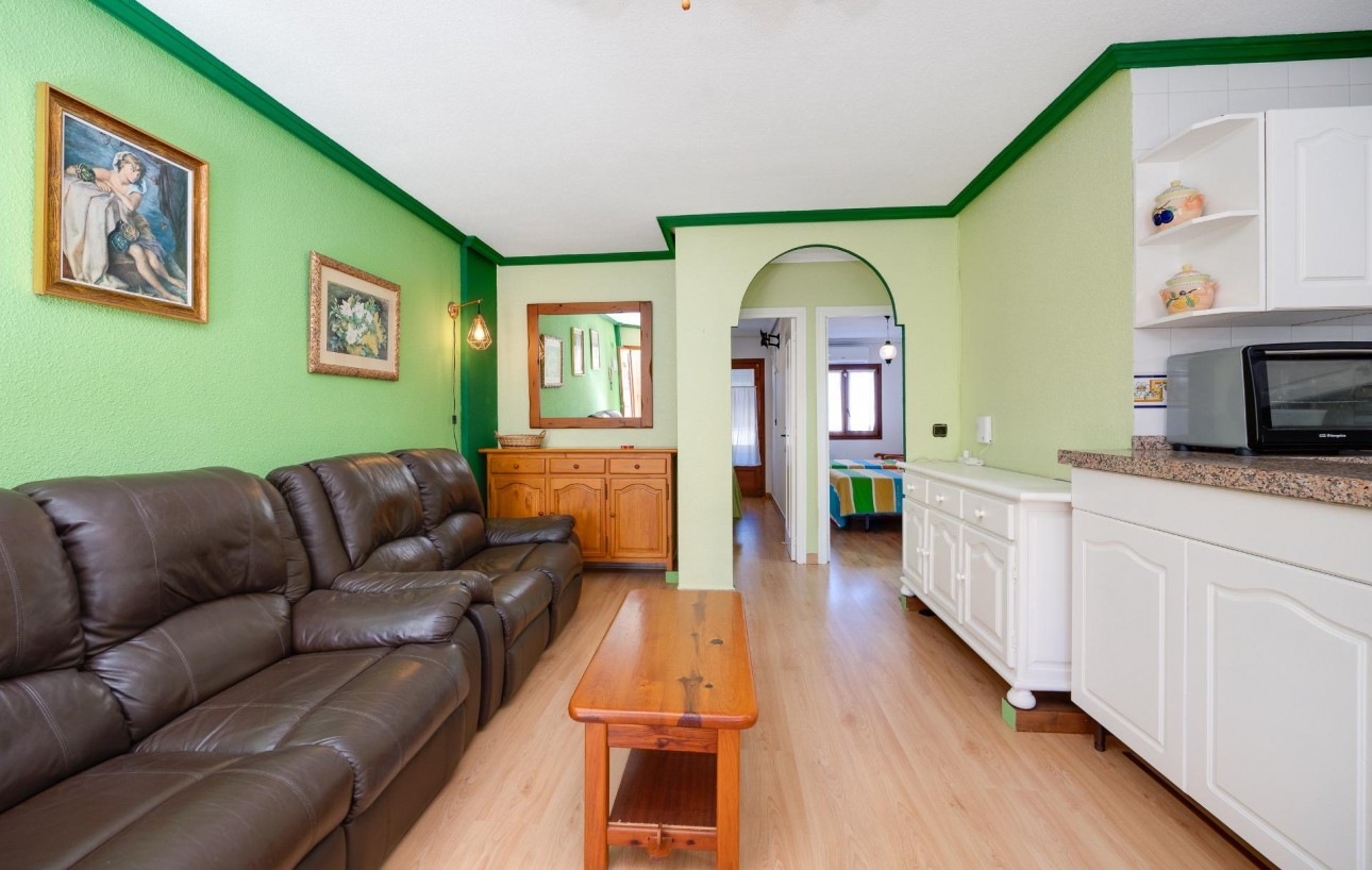 Resale - Lägenhet - Torrevieja - Playa de los Naufragos