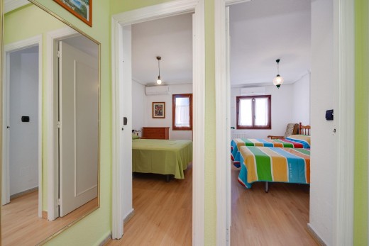 Resale - Lägenhet - Torrevieja - Playa de los Naufragos