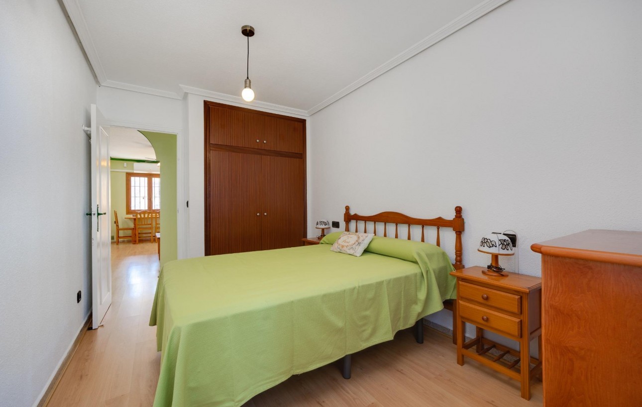Resale - Lägenhet - Torrevieja - Playa de los Naufragos