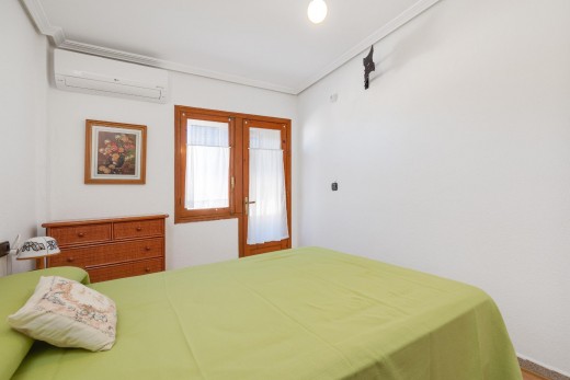 Resale - Lägenhet - Torrevieja - Playa de los Naufragos