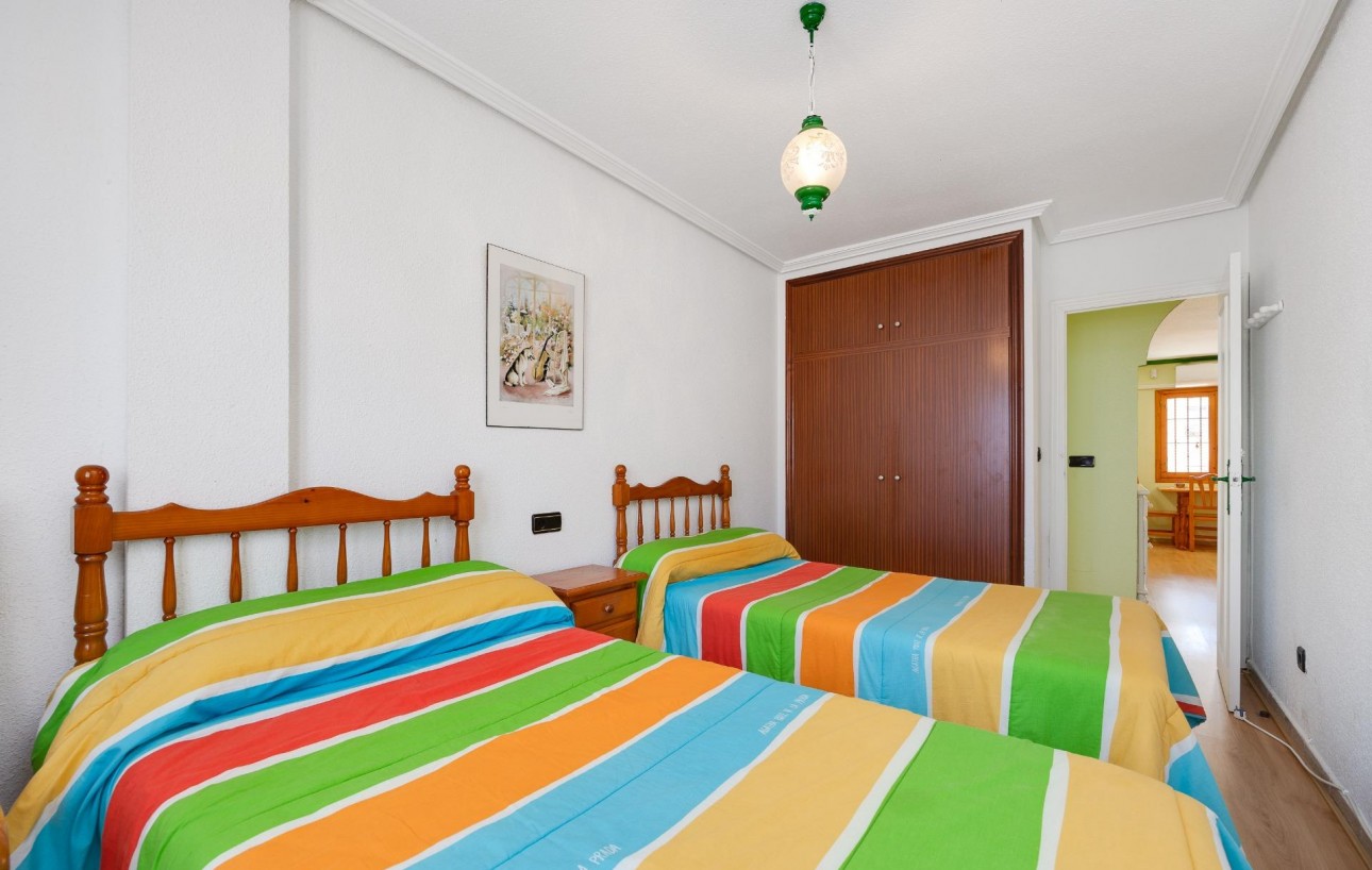 Resale - Lägenhet - Torrevieja - Playa de los Naufragos