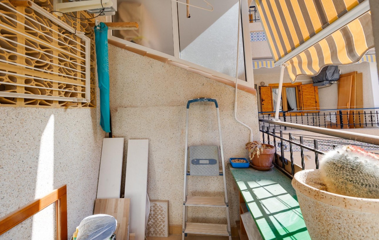 Resale - Lägenhet - Torrevieja - Playa de los Naufragos