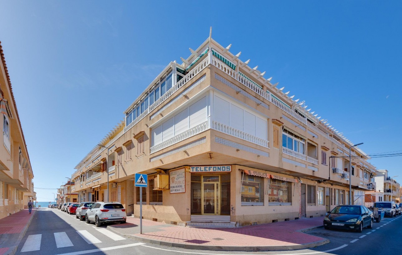 Resale - Lägenhet - Torrevieja - Playa de los Naufragos