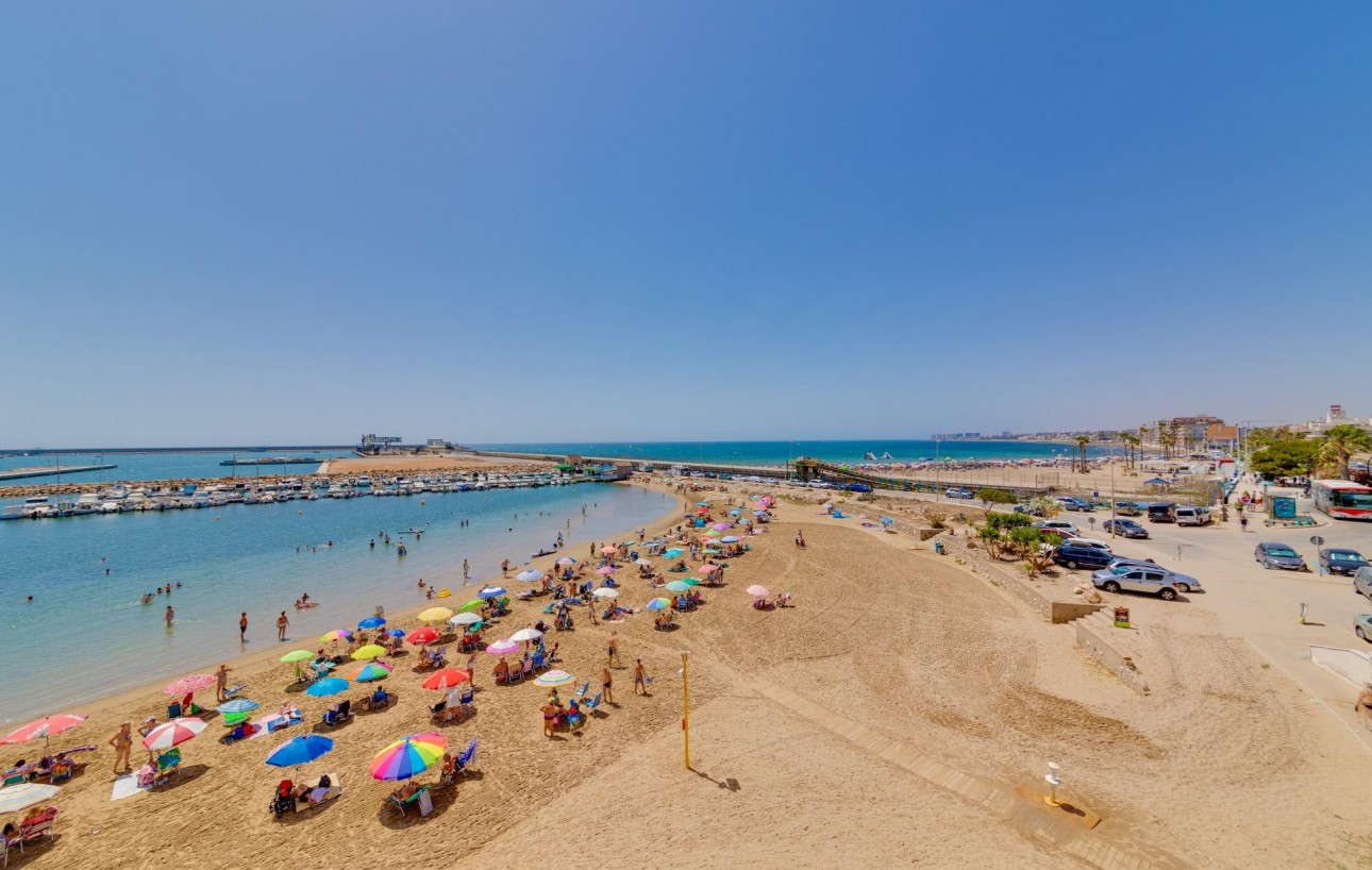 Resale - Lägenhet - Torrevieja - Playa de los Naufragos