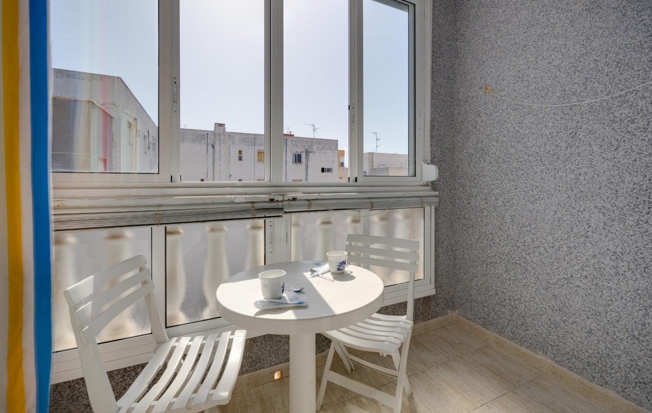 Resale - Studie - Torrevieja - Habaneras