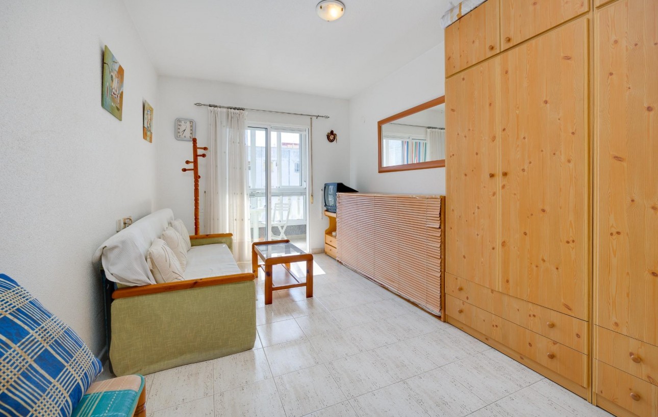 Resale - Studie - Torrevieja - Habaneras