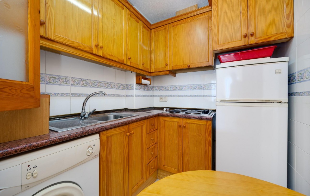 Resale - Studie - Torrevieja - Habaneras