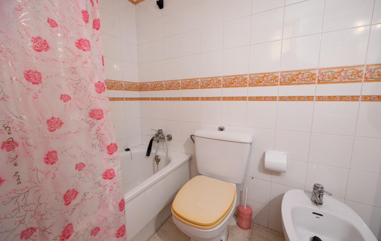 Resale - Studie - Torrevieja - Habaneras